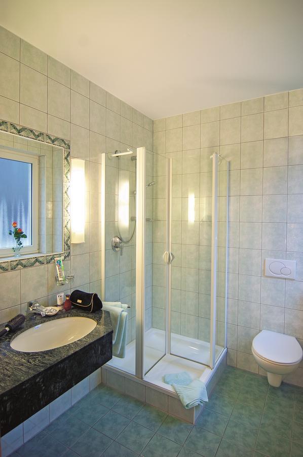 Nidderau Hotel Zum Adler מראה חיצוני תמונה
